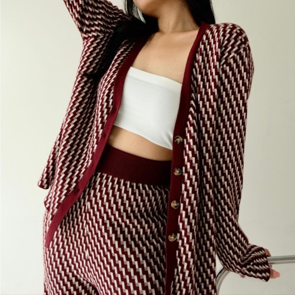 LUNETA Ariella Pants and Cardigan in Wine - Picture 2 of 4